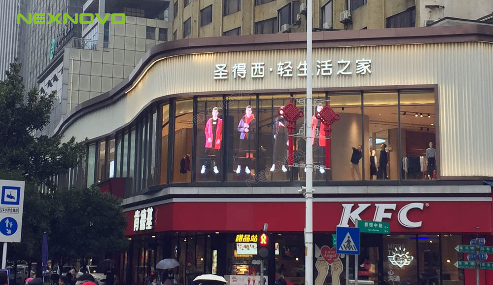 Sundance clothing store transparent LED display(图2)