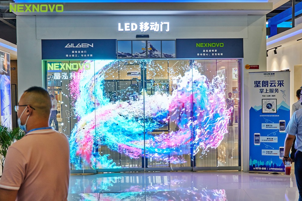 NEXNOVO New innovation for sliding door advertising with ultra transparency and resolution(图5)